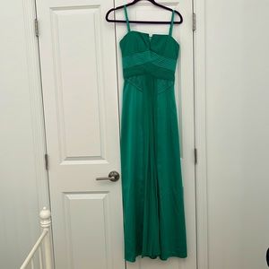 Gorgeous Size 2 Emerald Green BCBG MaxAzria Gown